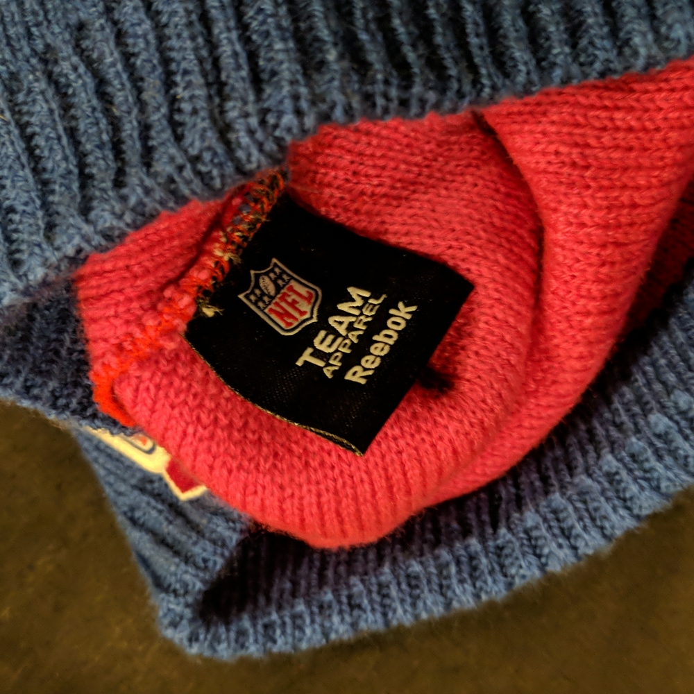 NWOT NY GIANTS Women's Health Blue/Pink Beanie - Picture 4 of 4